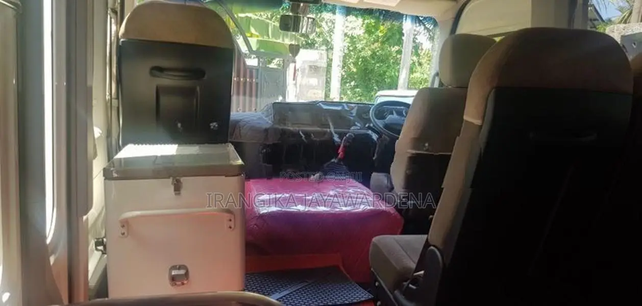 Toyota Coaster 2019