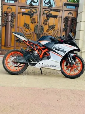 KTM RC 200 2019