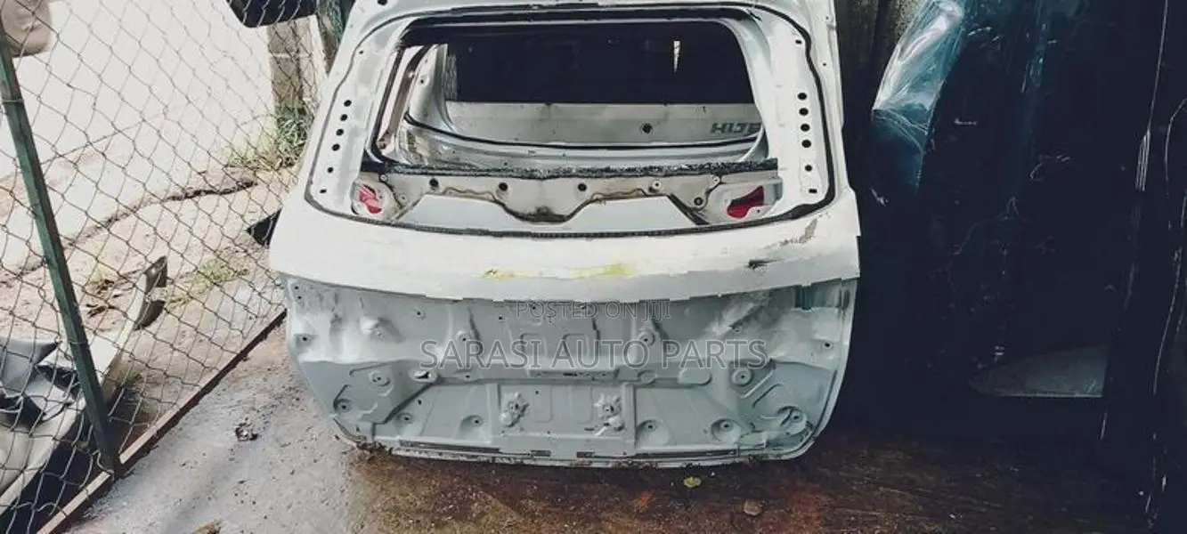 Honda Vezel Dicky Door 2025