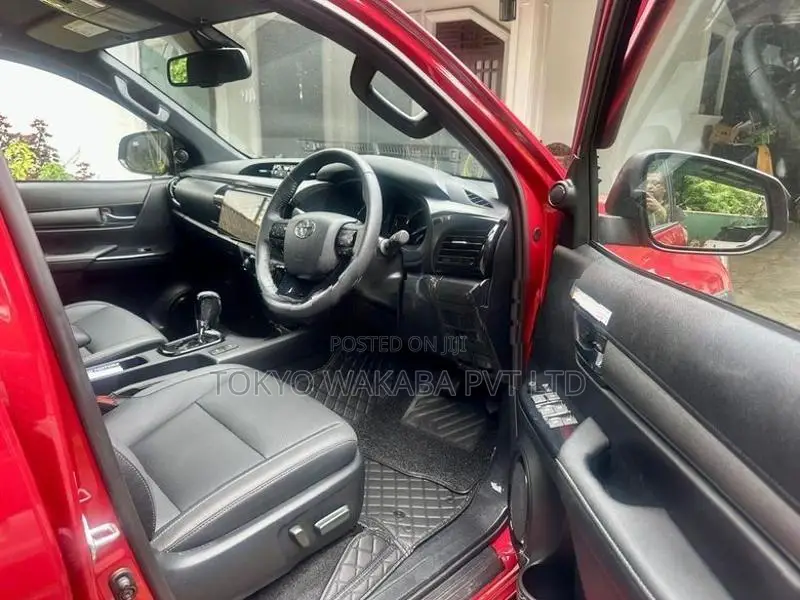 Toyota Hilux Rocco 2025