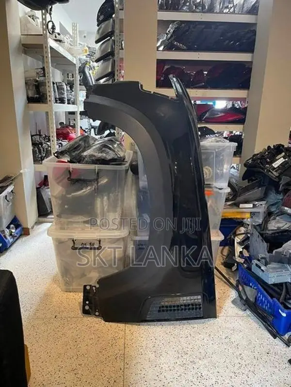 Defender P300e 2025 Fender Wing Passenger Side
