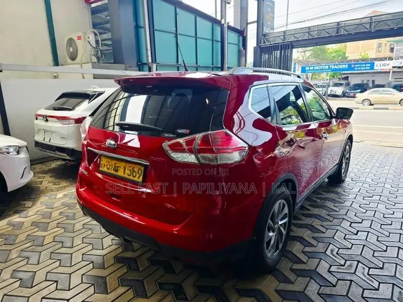 Nissan X-Trail 7 Seater 2014