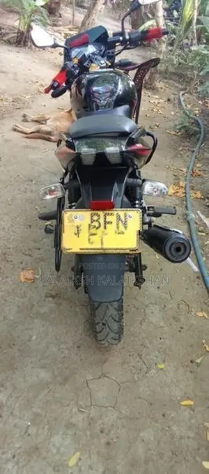 Bajaj Pulsar 180 2018