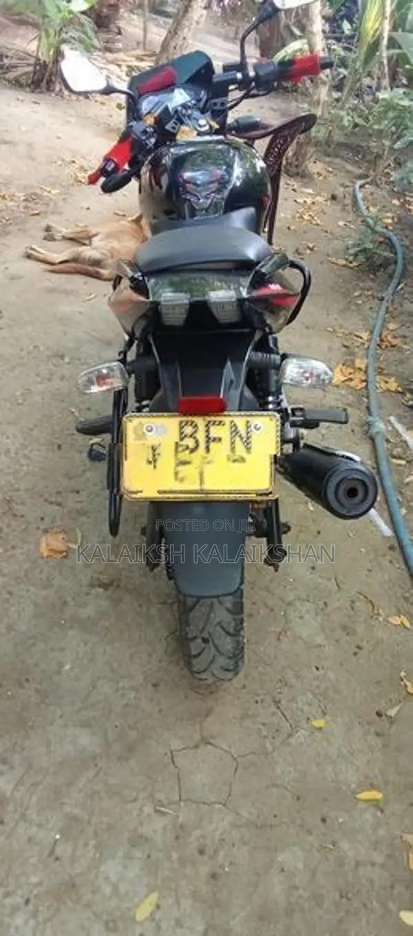 Bajaj Pulsar 180 2018