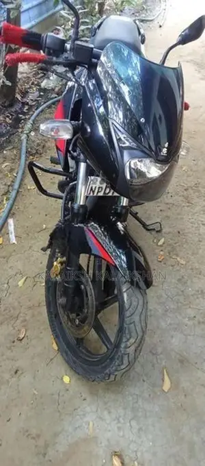 Bajaj Pulsar 180 2018