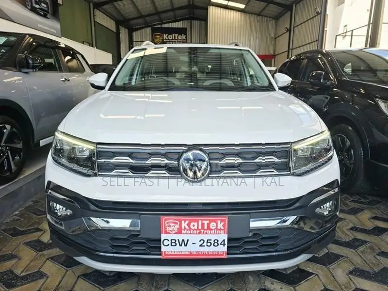 Volkswagen Taigun Topline 2025