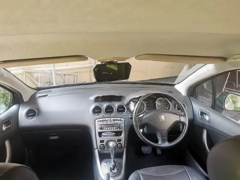 Peugeot 408 2013
