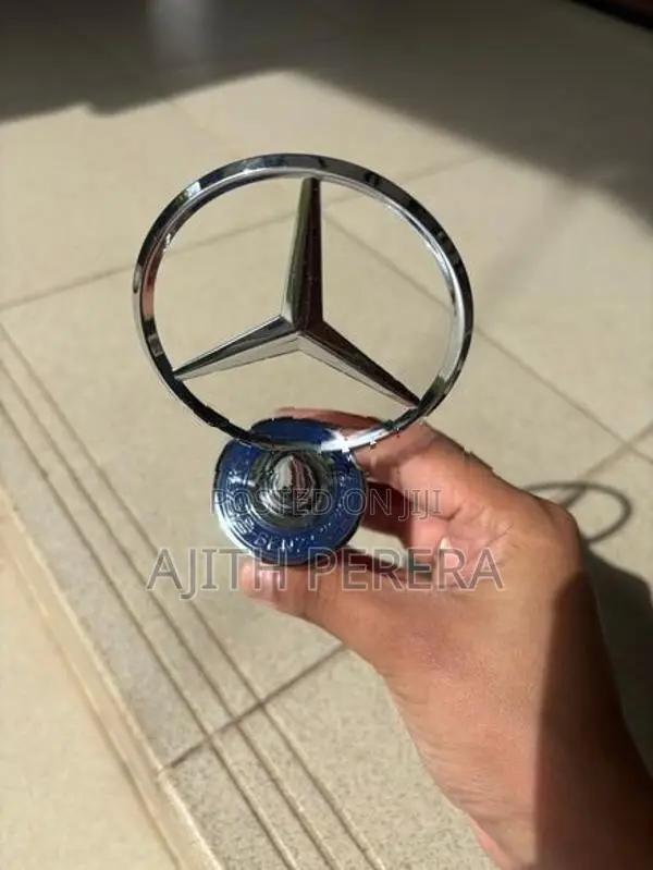 Mercedes Benz Bonnet Logo