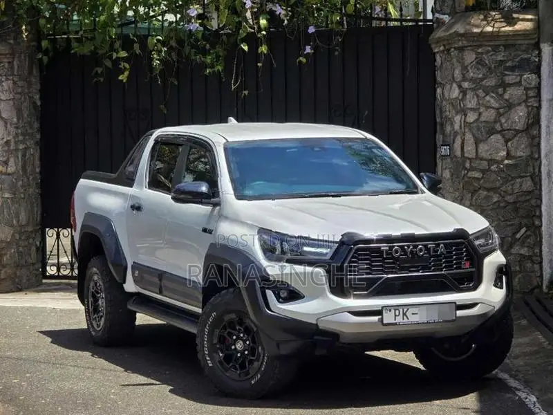 Toyota Hilux GR Sport 2024