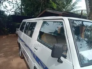 Mitsubishi L300 1984