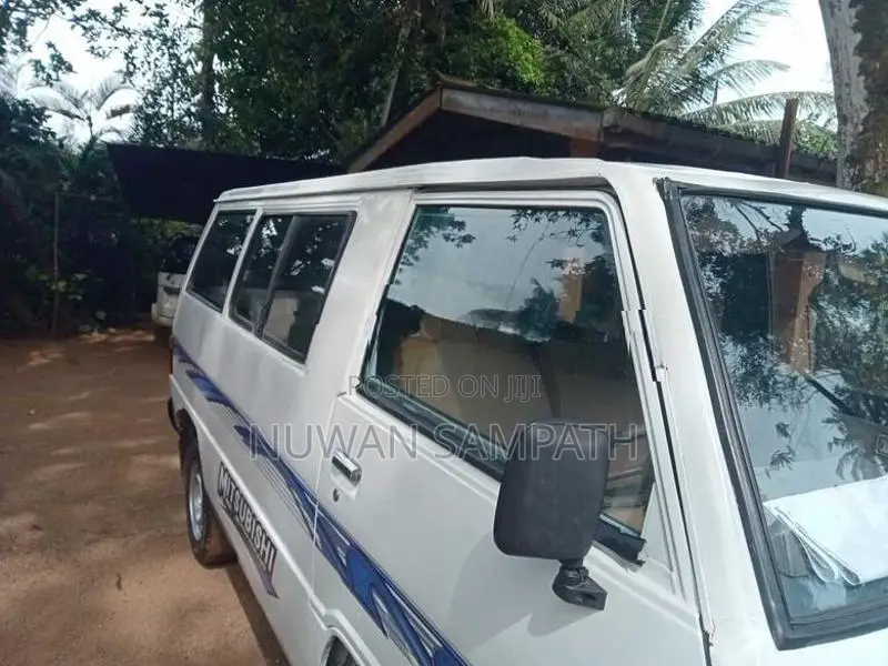 Mitsubishi L300 1984