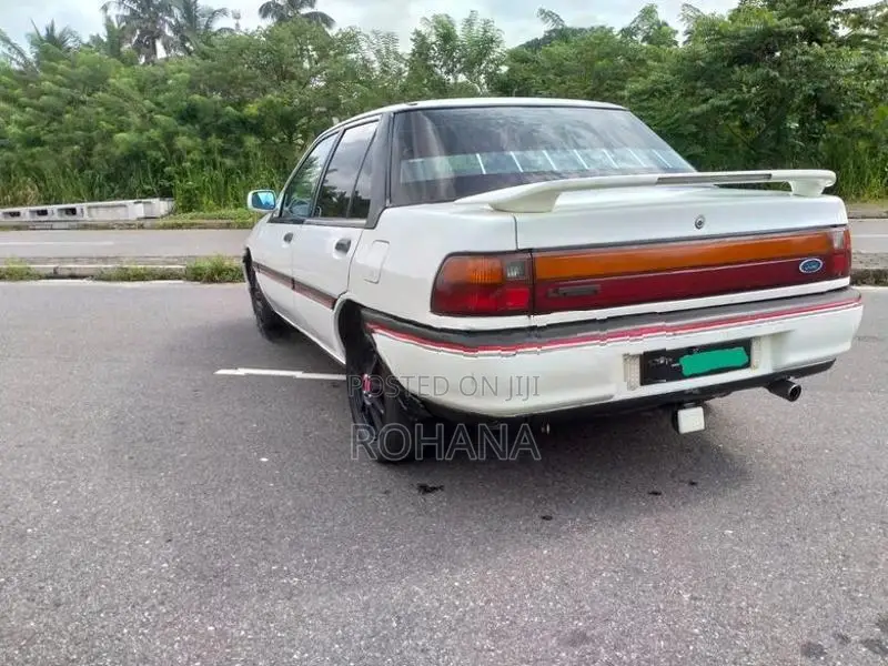 Ford Laser 1990