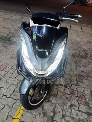 Honda PCX160 2023