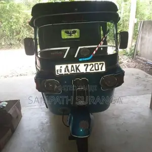 Bajaj RE 2013