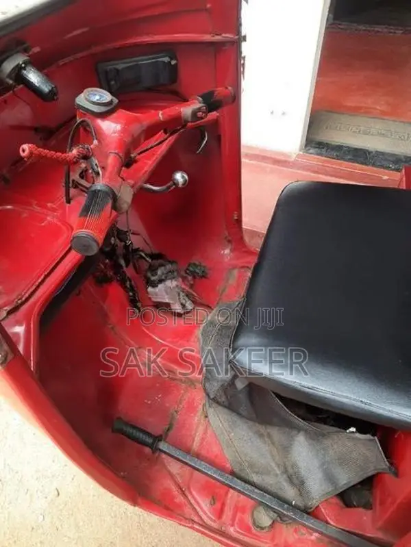 Bajaj RE 1994