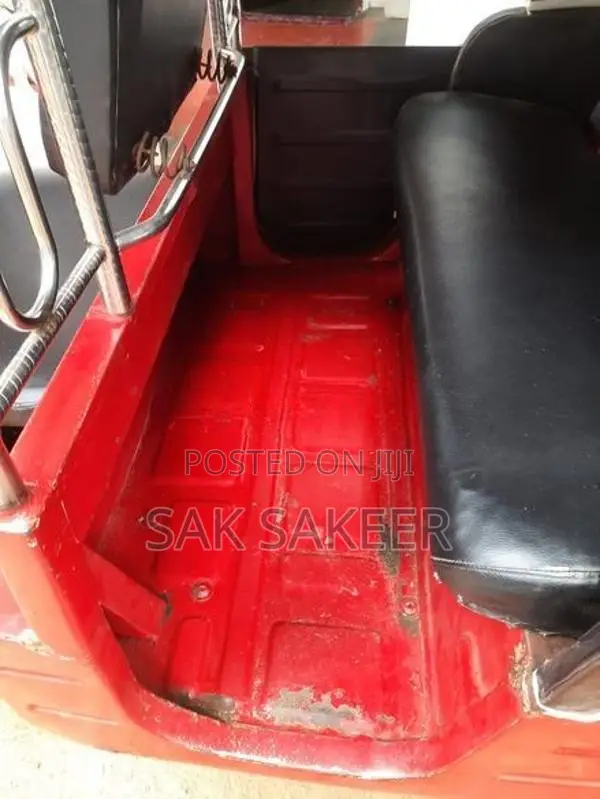Bajaj RE 1994