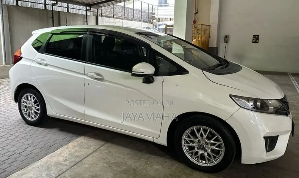 Honda Fit GP5 2014