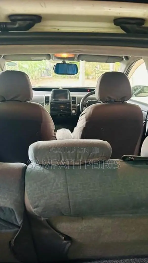 Toyota Prius 2011