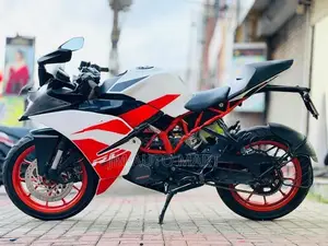 KTM RC 200 2018