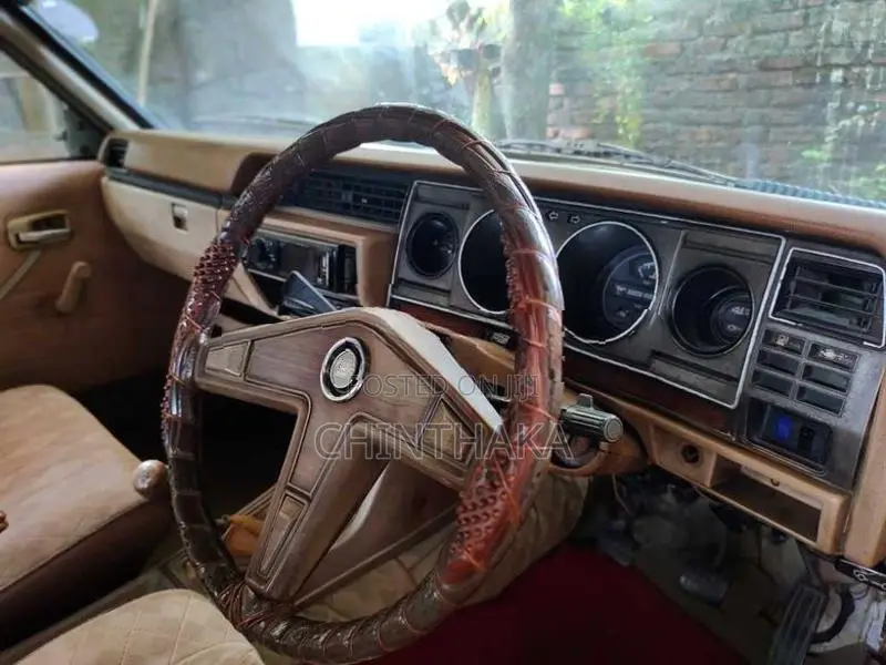 Datsun b310 1976