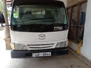 Mazda Titan 2000