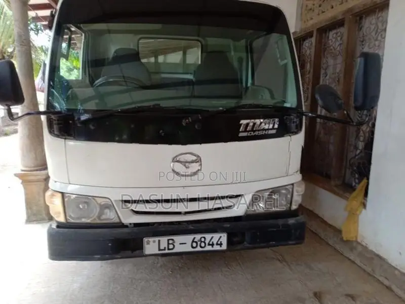 Mazda Titan 2000