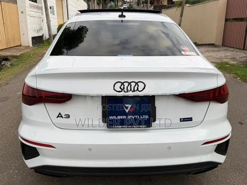 Audi A3 Sedan S-Line SUNROOF 2024