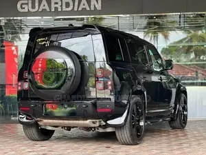 Land Rover Defender sport 2026
