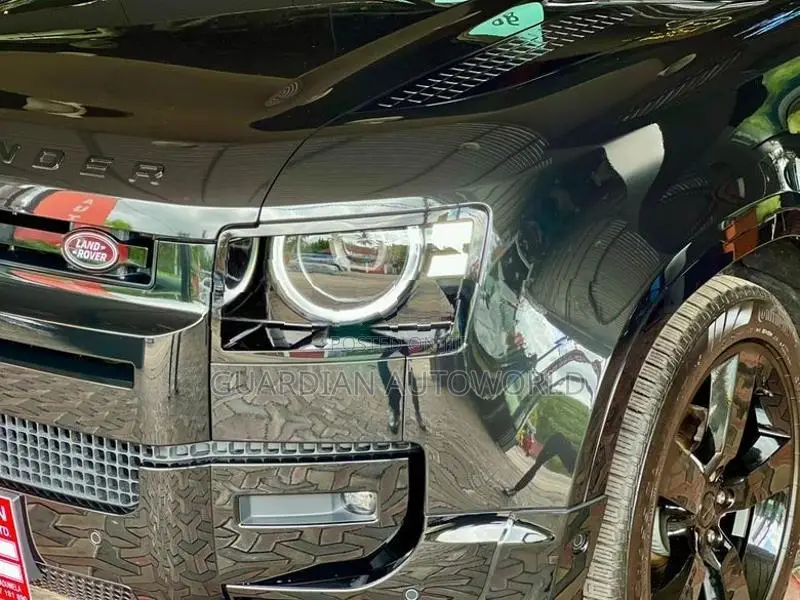 Land Rover Defender sport 2026