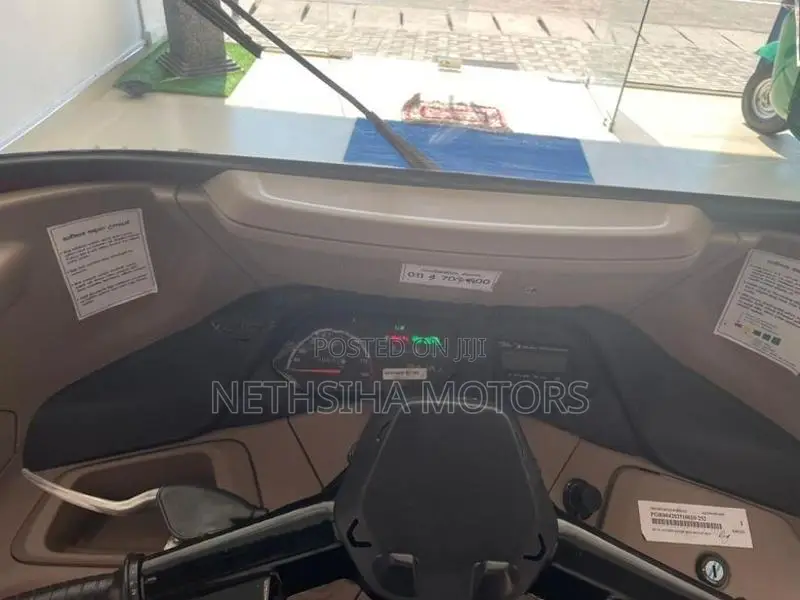 Bajaj RE EFI 2026