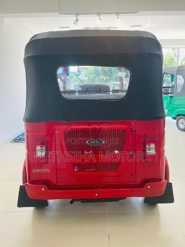 Bajaj RE EFI 2026