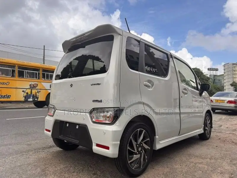 Suzuki Wagon R Custon ZX 2026
