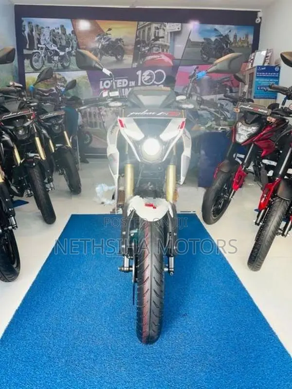Bajaj Pulsar N160 Premium 2026