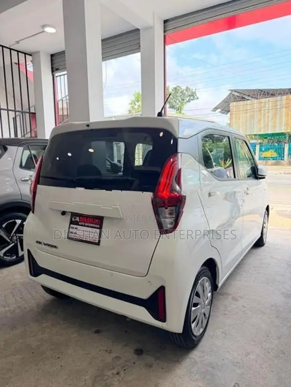 Mitsubishi eK Wagon M GRADE 2024