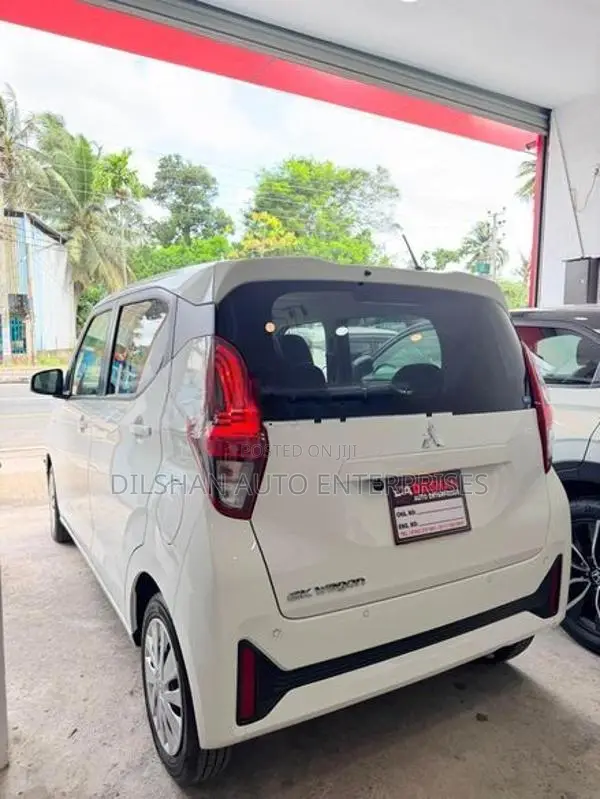 Mitsubishi eK Wagon M GRADE 2024