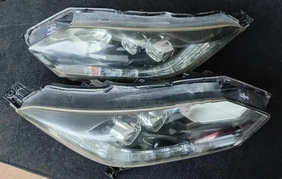 Honda Vezel Headlights
