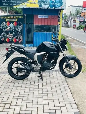 Yamaha FZ V2 Black Shine 2017