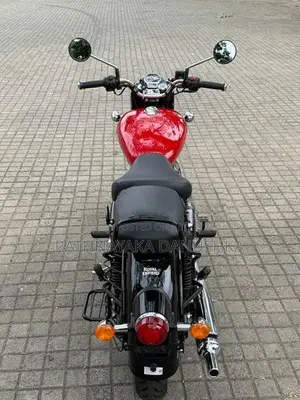 Royal Enfield Classic 350 Redditch Red 2026
