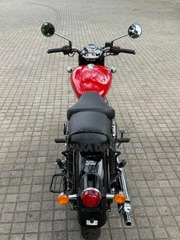 Royal Enfield Classic 350 Redditch Red 2026