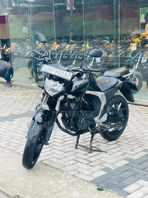 Yamaha FZ V2 Black Shine 2017