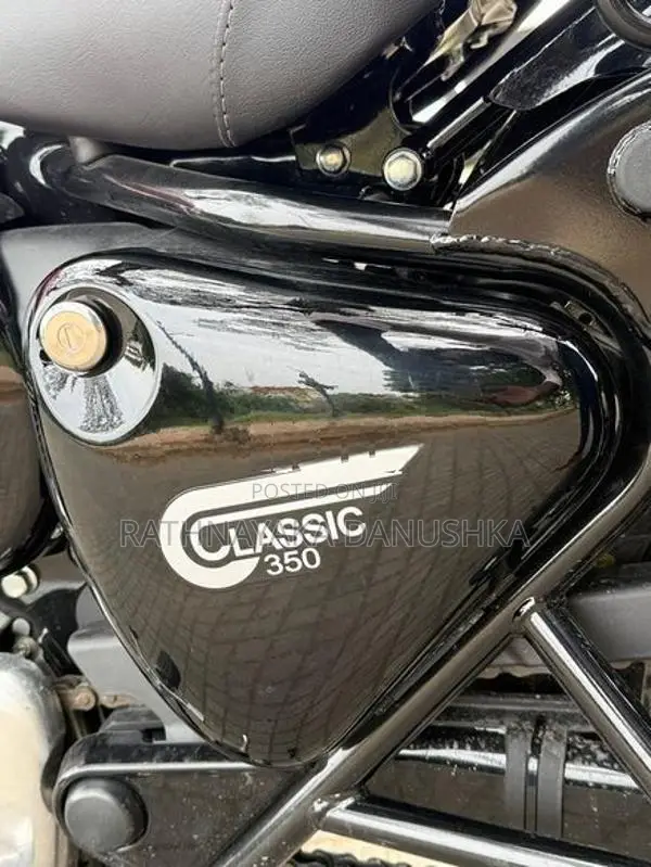 Royal Enfield Classic 350 Redditch Red 2026