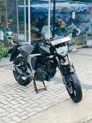Yamaha FZ V2 Black Shine 2017