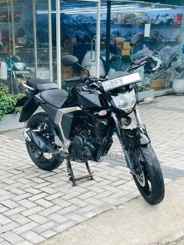 Yamaha FZ V2 Black Shine 2017