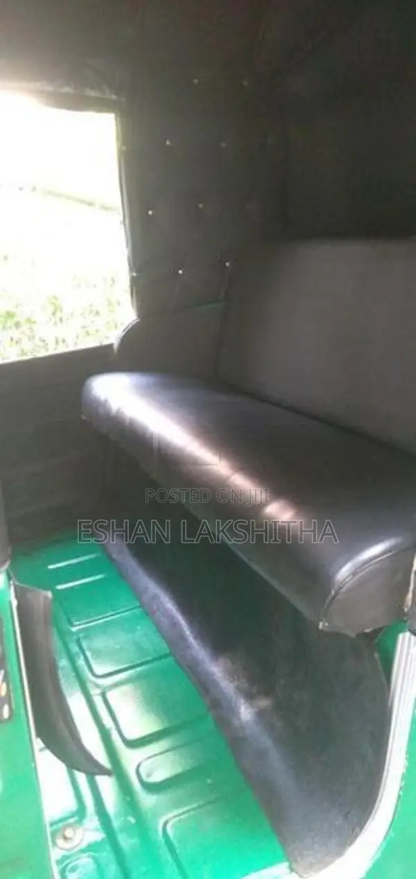 Bajaj RE 2003
