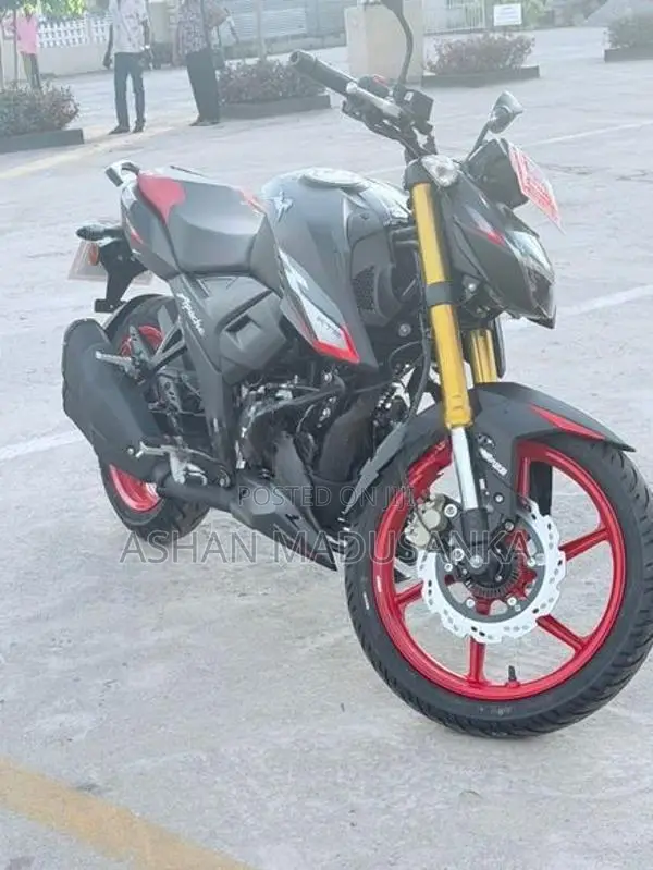 TVS Apache RTR 160 Black Edition 2026