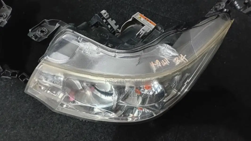 Suzuki Wagon R MH34S Headlights