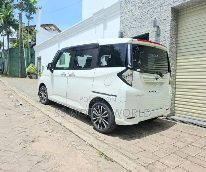 Toyota Roomy CUSTOM GT TURBO 2025