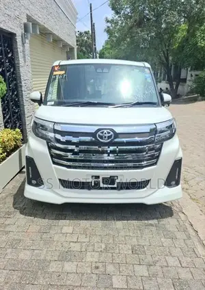 Toyota Roomy CUSTOM GT TURBO 2025