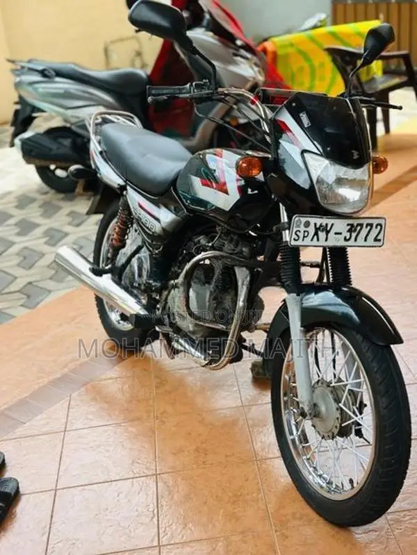 Bajaj CT100 2012