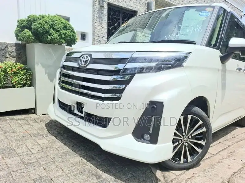 Toyota Roomy CUSTOM GT TURBO 2025